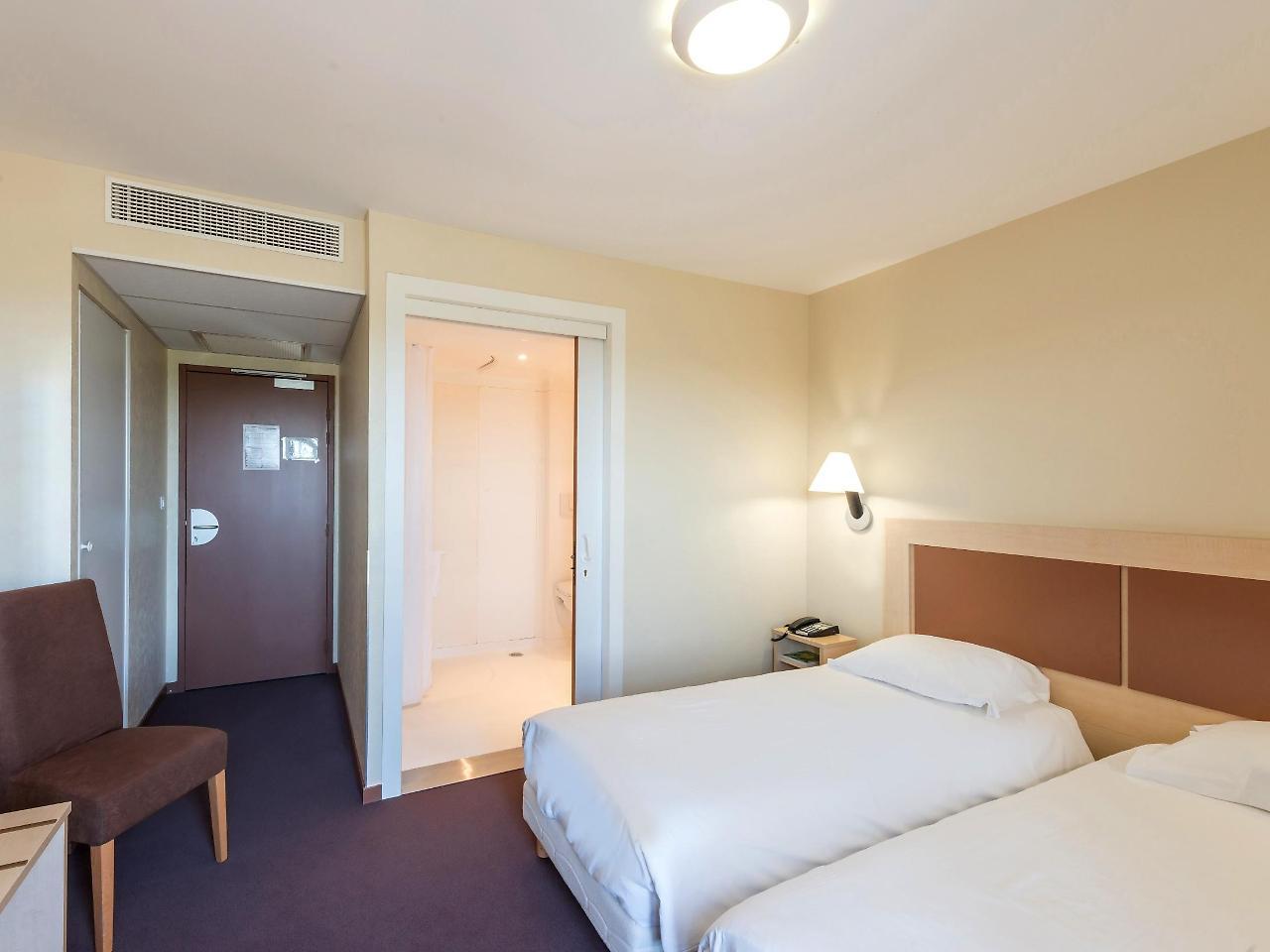 Cit'Hotel Talencia Thouars Exterior foto