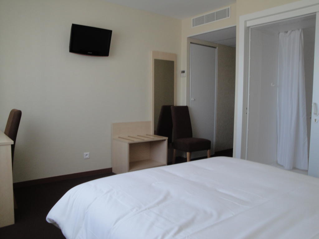 Cit'Hotel Talencia Thouars Quarto foto
