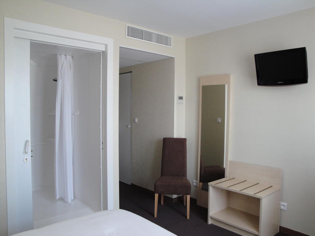 Cit'Hotel Talencia Thouars Quarto foto